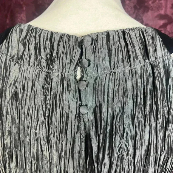 Vintage Silver Satin Crepe Shift Dress With Flower Metallic Women's Size 10 - Picture 7 of 9